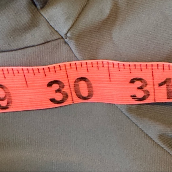 Vuori Fleet Joggers Lightweight Performance Stretch  Color: Charcoal Size XXL - Picture 9 of 16